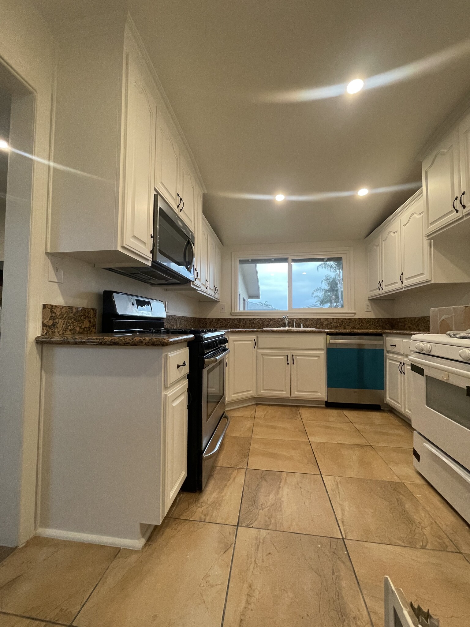 Kitchen - 540 Chestnut St