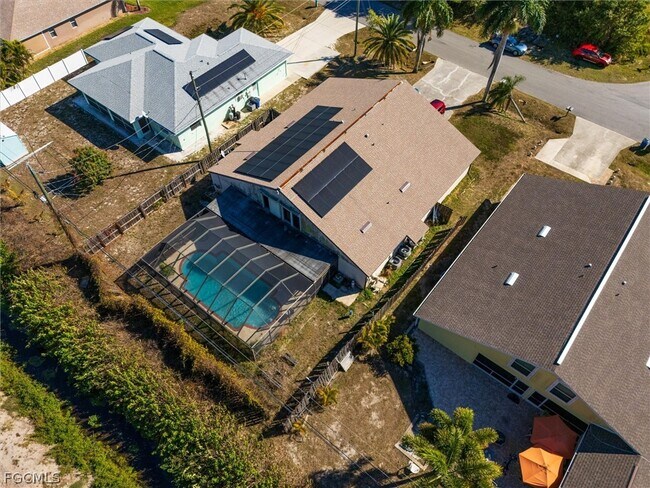 Building Photo - 7261 Albany Rd