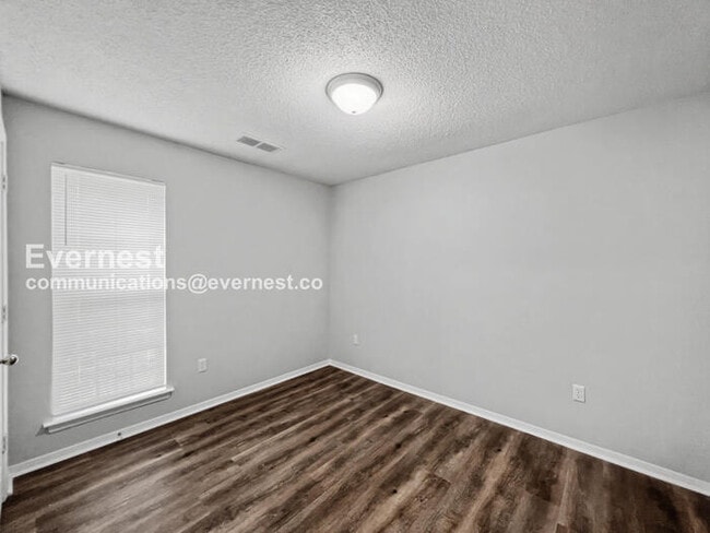 Building Photo - 7625 Iris Dr