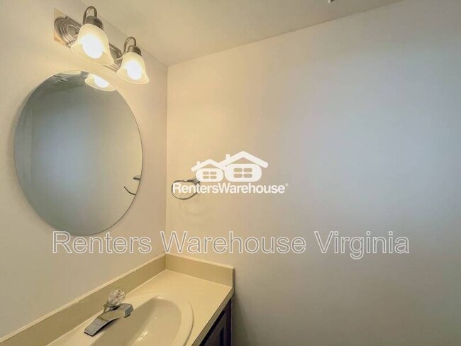 Building Photo - 1222 E Ocean View Ave