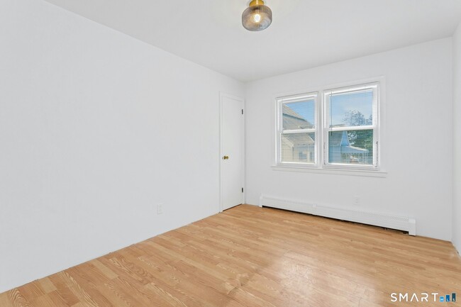 Building Photo - 2090 Madison Ave