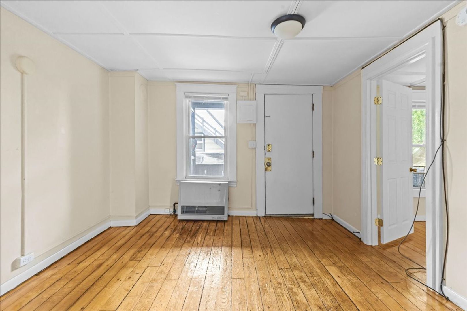 Building Photo - 47 Willow St