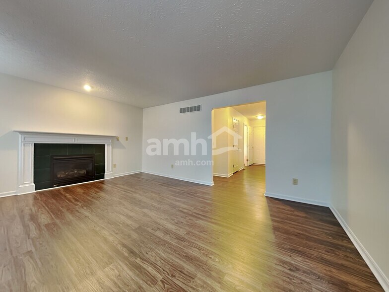 Building Photo - 6312 Satin Wood Dr