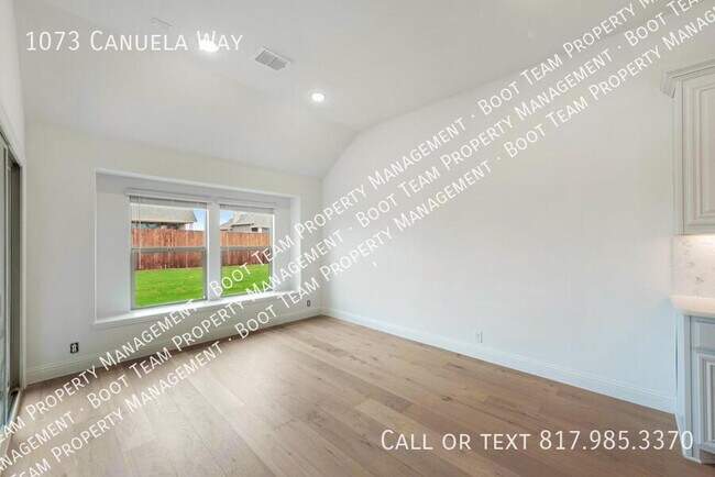 Building Photo - 1073 Canuela Way