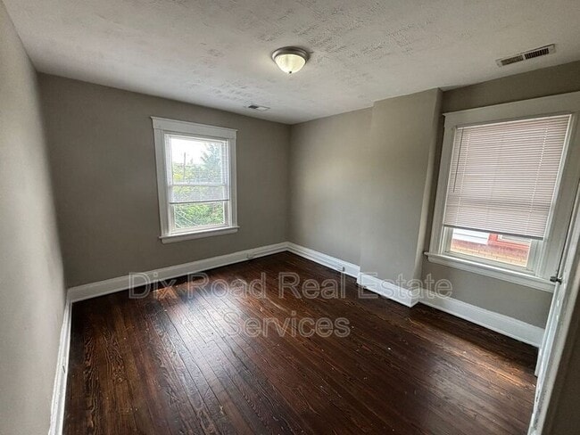 Building Photo - 2215 Mcgregor Pl