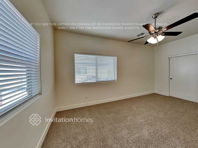 Building Photo - 16513 S 10th St