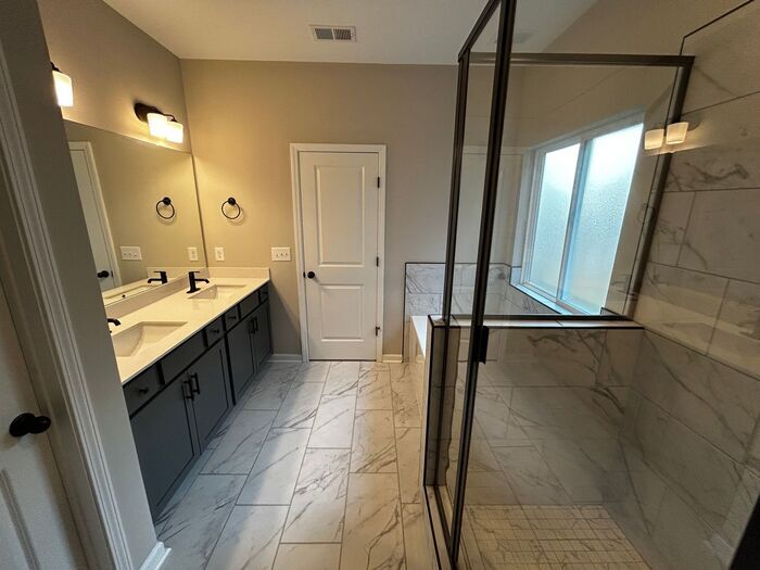 Building Photo - 8152 Warbler Wy