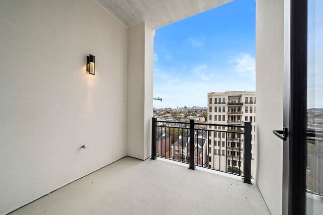 Building Photo - 2323 San Felipe St