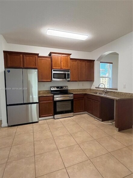 Building Photo - 28504 SW 130th Ave