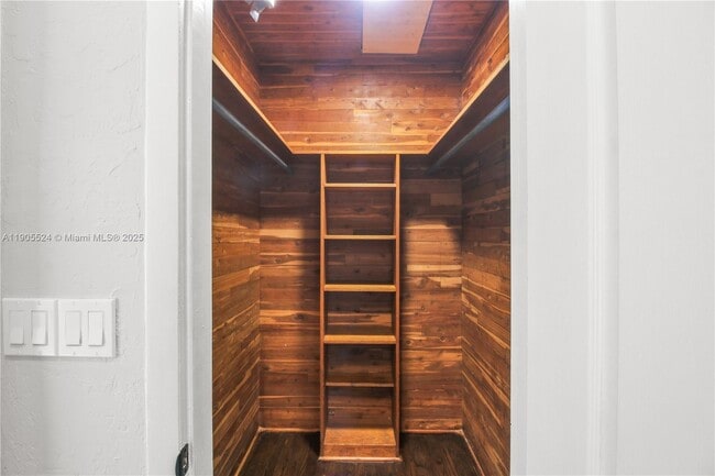 Building Photo - 1814 SW 22nd Terrace