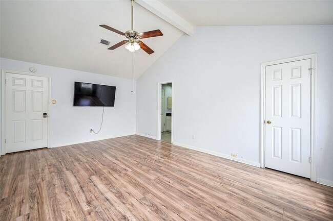 Building Photo - 14431 Royal Hill Dr