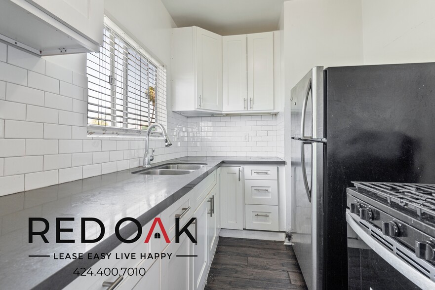 Primary Photo - 250 Loma Dr