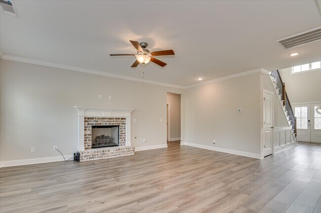 Building Photo - 1015 Sluice Gate Dr