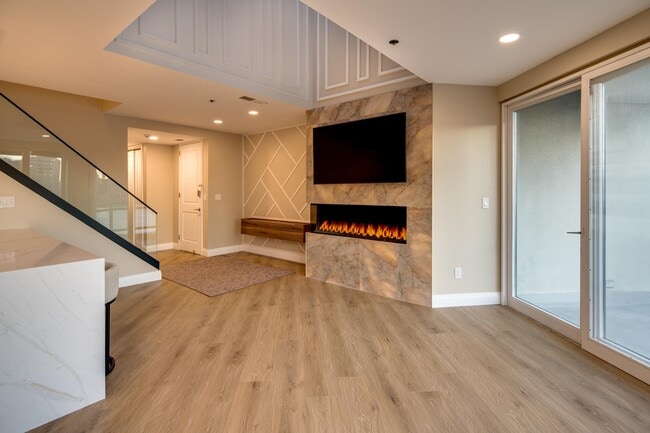 Building Photo - 600 Harbor Blvd