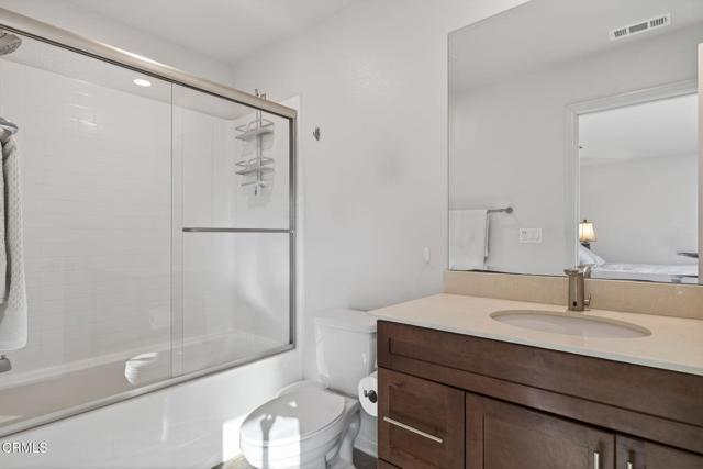 Building Photo - 374 Serra St