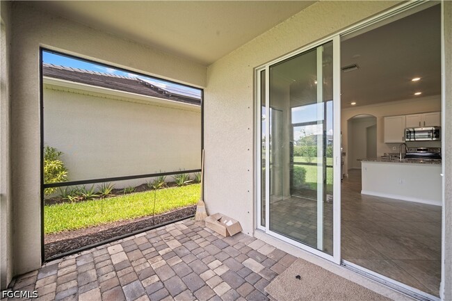 Building Photo - 4234 Bluegrass Dr