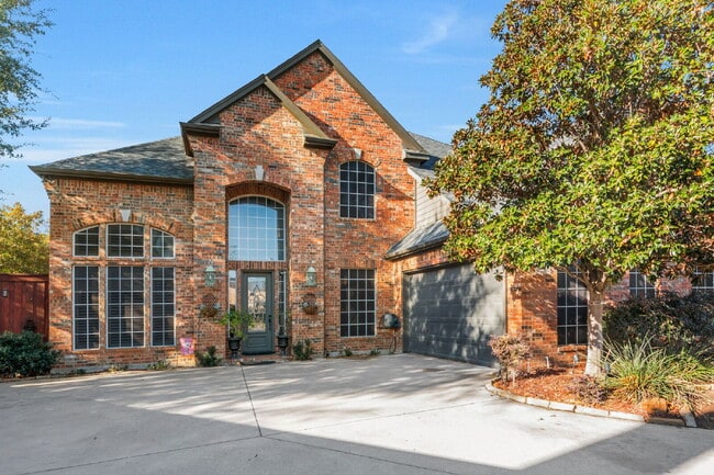 Building Photo - "Stunning Partially Furnished 5-Bedroom Home with Pool & Outdoor Living Center!"