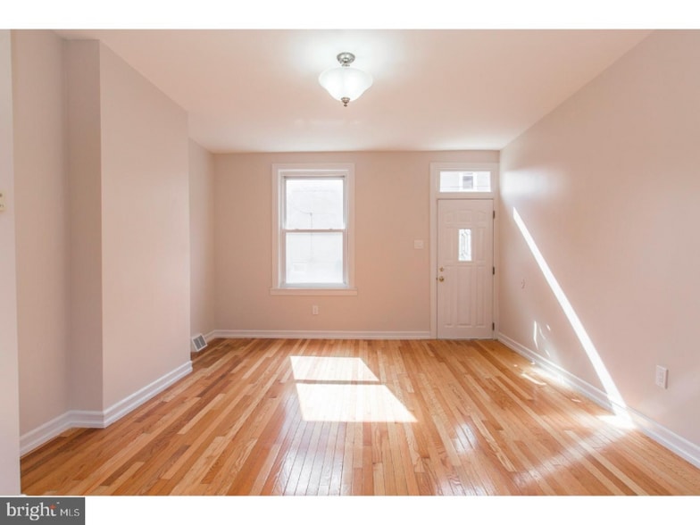 Building Photo - 3319 Krail St