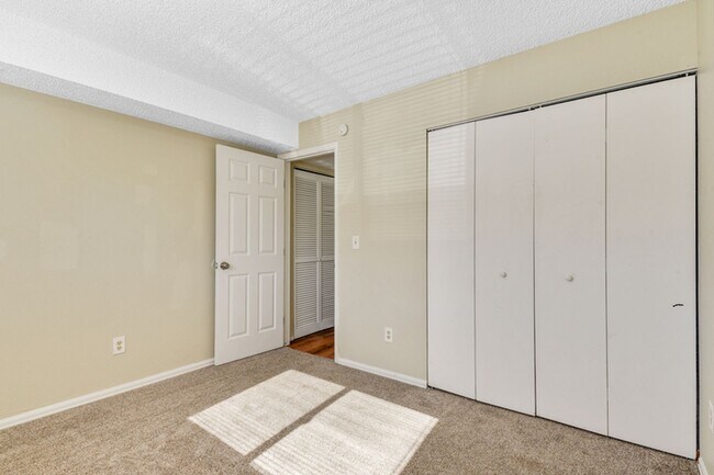 Building Photo - 1168 Mazatlan Cir