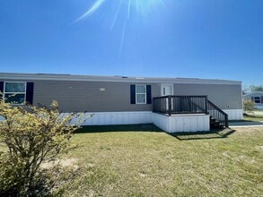 Building Photo - 555 Crandlemire Rd