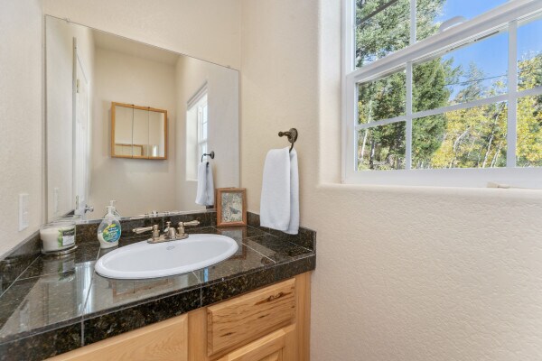 Building Photo - 11770 Leavenworth Dr