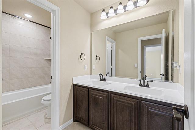 Building Photo - 1012 Granger Dr