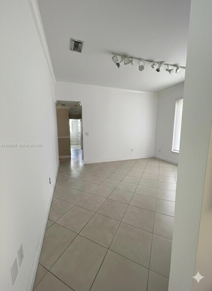 Building Photo - 5253 NW 94th Doral Pl