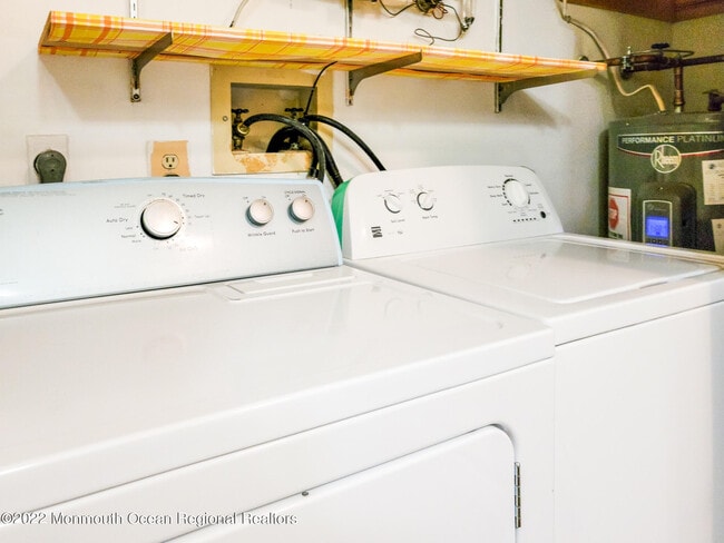 Building Photo - 2D Aaron Burr Ct