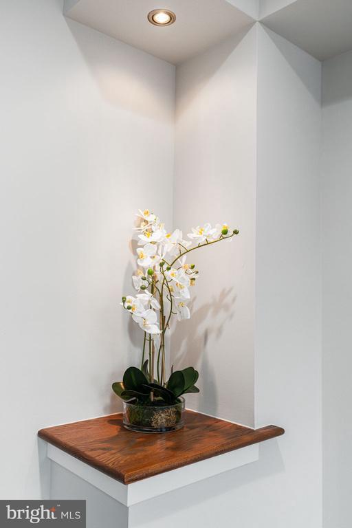 Building Photo - 444 Poplar St