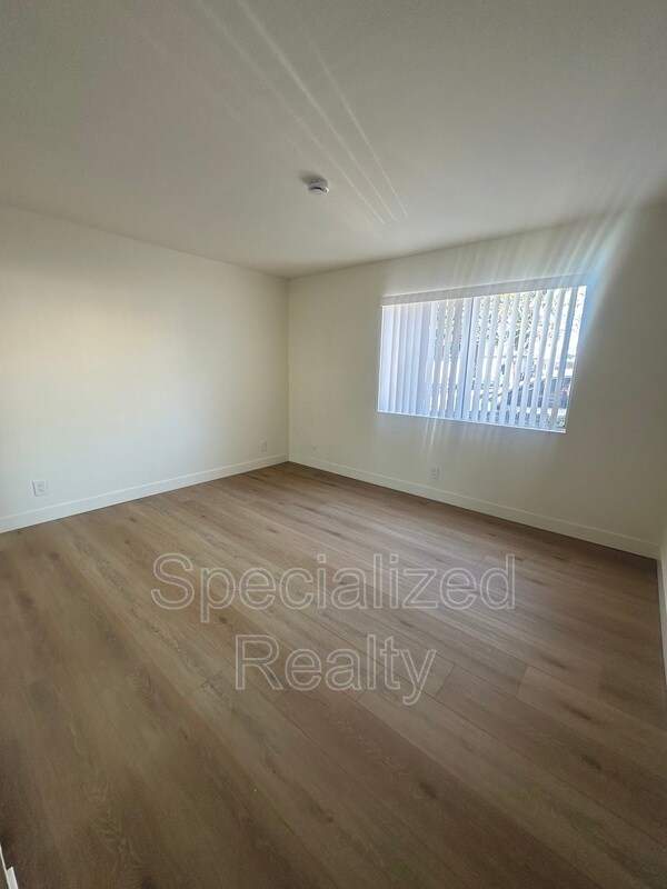 Building Photo - 14718 Sylvan St