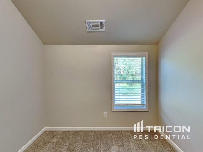Building Photo - 237 Sableshire Way
