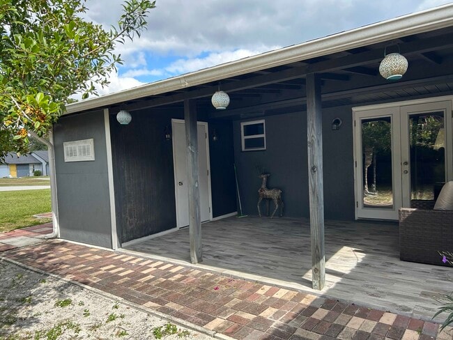 Building Photo - 2732 Adela Ave