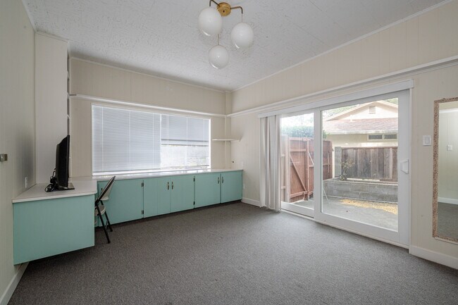 Building Photo - 1170 Tuolumne Ct