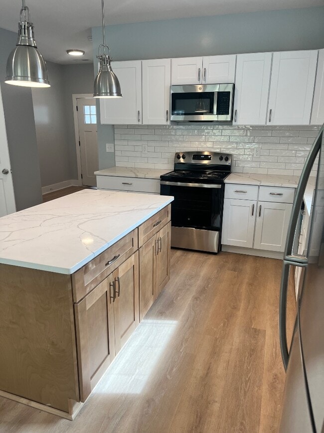 Building Photo - 1815 Newcastle St