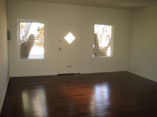 Building Photo - 2103 Vine St