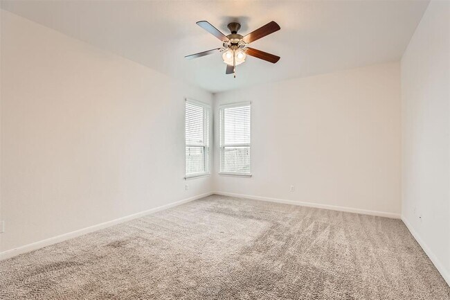 Building Photo - 2330 Blake Way