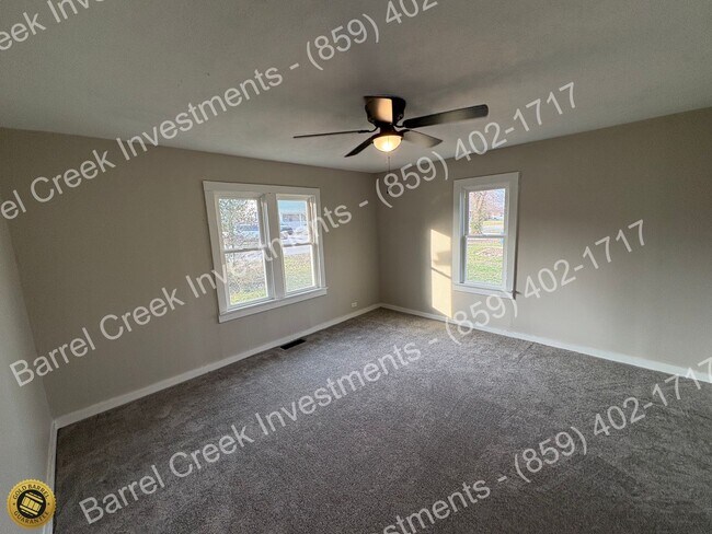 Building Photo - 2-Bed 1-Bath House + Garage