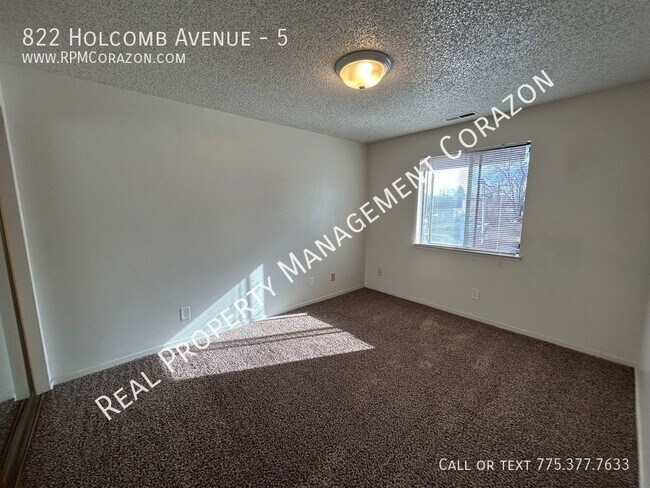 Building Photo - 822 Holcomb Ave