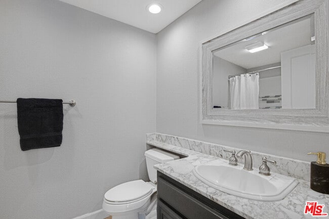 Building Photo - 8642 Gregory Wy