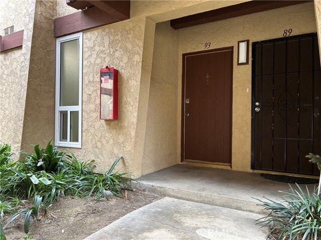 Building Photo - 1000 W MacArthur Blvd