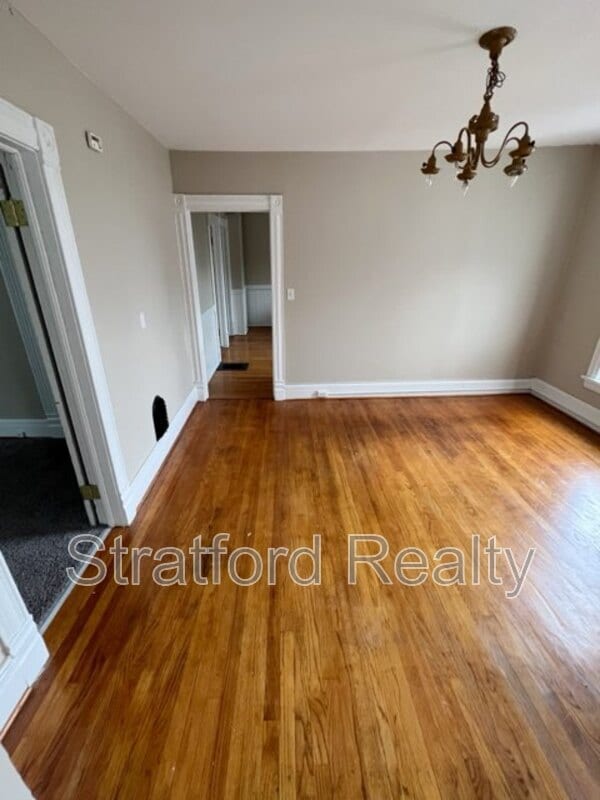 Building Photo - 422-24 Whittier Ave