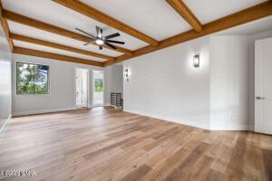 Building Photo - 1400 W Navajo Ln