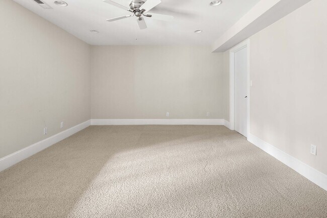 Building Photo - Spacious and Private Home in Biltmore Forest