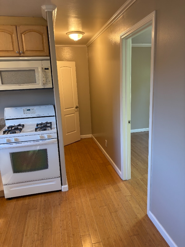 Building Photo - 971 S 7th St