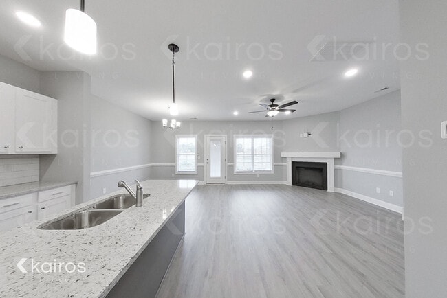 Building Photo - 3712 Oak Leaf Wy
