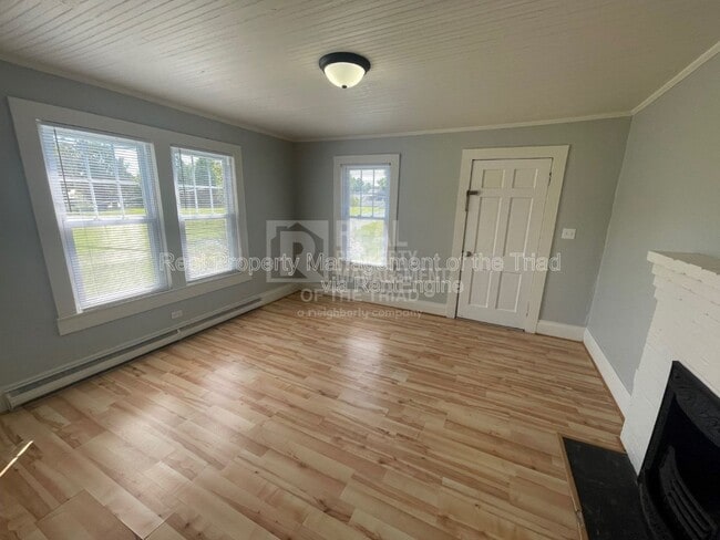 Building Photo - 907 W Cooksey Dr