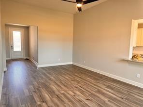 Building Photo - 910 Emerson Dr