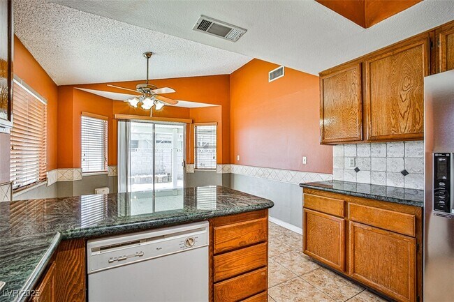 Building Photo - 6801 Midpark Cir