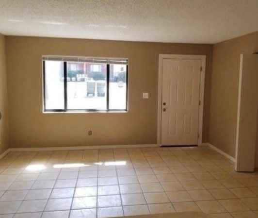 Building Photo - 3721 NE 41st St