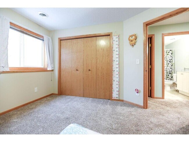 Building Photo - 11186 Woods Edge Ave